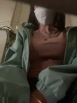 Snapshot of Tuongvy05 chatting on December 21, 2024, 4:25 pm Tuongvy05 online show from December 21, 2024, 4:25 pm