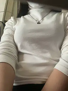 Snapshot of Tuongvy05 chatting on December 23, 2024, 5:28 am Tuongvy05 online show from December 23, 2024, 5:28 am