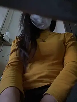 Snapshot of Tuongvy05 chatting on December 23, 2024, 3:01 pm Tuongvy05 online show from December 23, 2024, 3:01 pm