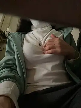 Snapshot of Tuongvy05 chatting on December 30, 2024, 1:14 pm Tuongvy05 online show from December 30, 2024, 1:14 pm