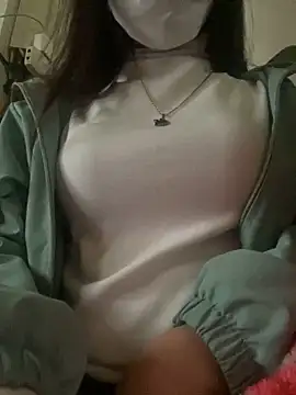 Snapshot of Tuongvy05 chatting on January 13, 2025, 3:26 pm Tuongvy05 online show from January 13, 2025, 3:26 pm