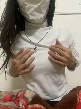 Snapshot of Tuongvy05 chatting on January 13, 2025, 11:27 pm Tuongvy05 online show from January 13, 2025, 11:27 pm