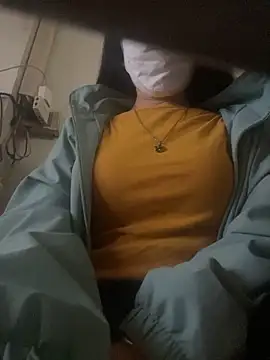 Snapshot of Tuongvy05 chatting on January 16, 2025, 2:41 pm Tuongvy05 online show from January 16, 2025, 2:41 pm