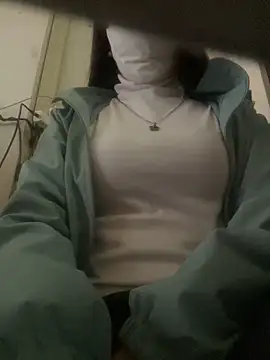 Snapshot of Tuongvy05 chatting on January 18, 2025, 8:41 am Tuongvy05 online show from January 18, 2025, 8:41 am