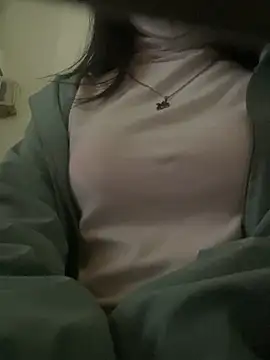 Snapshot of Tuongvy05 chatting on January 21, 2025, 4:21 am Tuongvy05 online show from January 21, 2025, 4:21 am