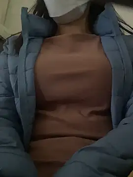 Snapshot of Tuongvy05 chatting on February 25, 2025, 2:03 am Tuongvy05 online show from February 25, 2025, 2:03 am