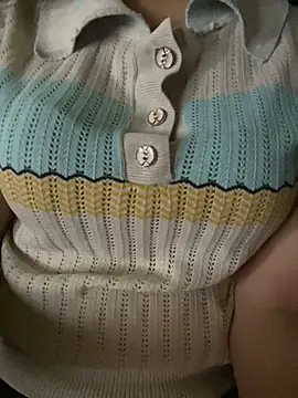 Snapshot of Tuongvy05 chatting on November 4, 2025, 4:39 pm Tuongvy05 online show from November 4, 2025, 4:39 pm