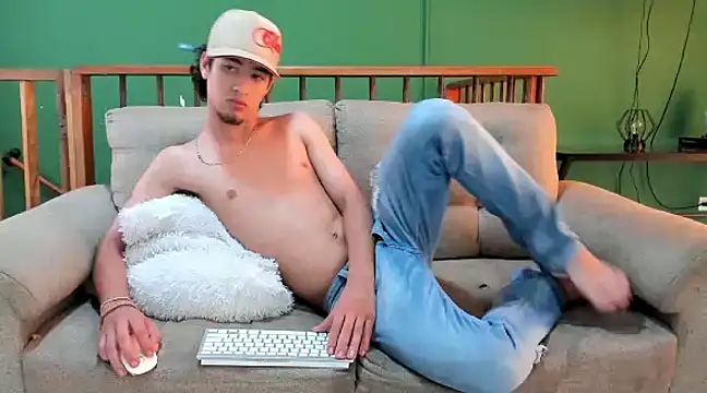 Snapshot of Chandler_ken chatting on February 14, 2025, 6:40 pm Chandler ken online show from February 14, 2025, 6:40 pm