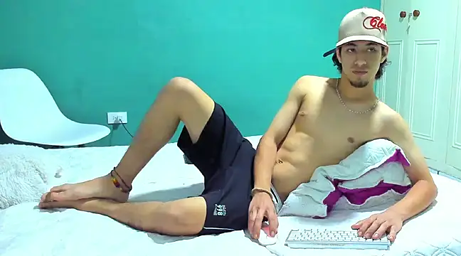 Snapshot of Chandler_ken chatting on February 21, 2025, 1:22 am Chandler ken online show from February 21, 2025, 1:22 am