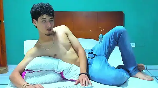 Snapshot of Chandler_ken chatting on March 6, 2025, 1:58 am Chandler ken online show from March 6, 2025, 1:58 am