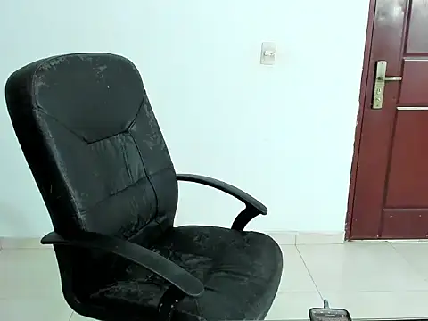 Snapshot of Chandler_ken chatting on December 1, 2025, 1:21 am Chandler ken online show from December 1, 2025, 1:21 am