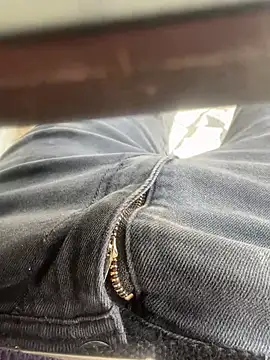 Snapshot of bigboy30X chatting on April 15, 2026, 1:51 pm bigboy30X online show from April 15, 2026, 1:51 pm