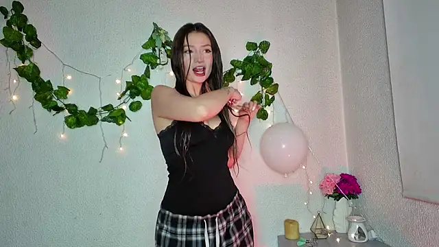 Snapshot of ari_kat chatting on February 17, 2025, 2:53 am ari kat online show from February 17, 2025, 2:53 am