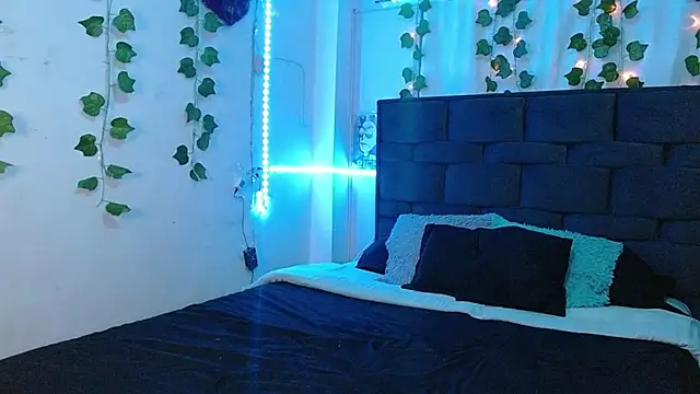 the lesbian game online show from March 22, 2025, 6:11 am