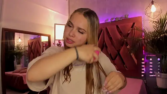 Haelycute online show from January 26, 2025, 11:50 am