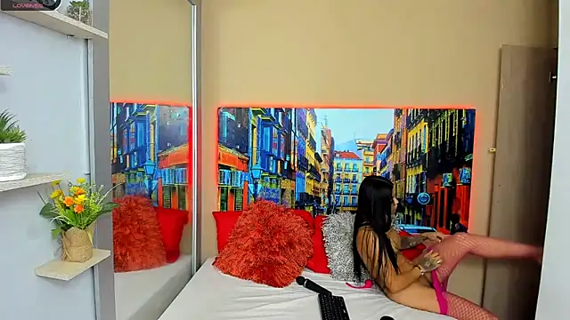 Snapshot of CristalLoren chatting on January 22, 2025, 12:27 pm CristalLoren online show from January 22, 2025, 12:27 pm