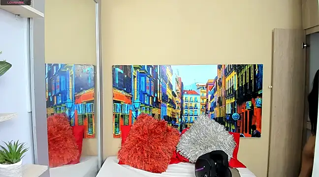 Snapshot of CristalLoren chatting on January 24, 2025, 11:37 am CristalLoren online show from January 24, 2025, 11:37 am