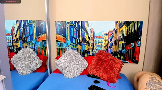 Snapshot of CristalLoren chatting on March 15, 2025, 11:40 am CristalLoren online show from March 15, 2025, 11:40 am