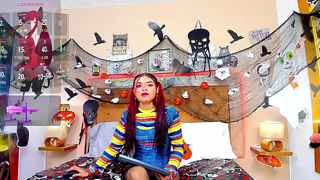 Snapshot of CristalLoren chatting on October 31, 2025, 5:58 pm CristalLoren online show from October 31, 2025, 5:58 pm