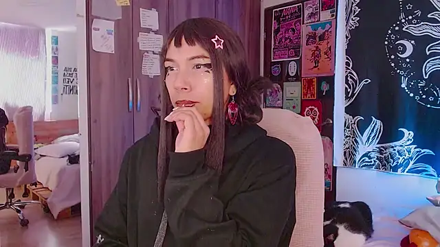 melissahowl online show from November 5, 2025, 6:08 pm