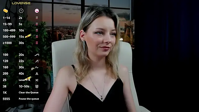 pretty little thing online show from January 26, 2025, 2:03 am