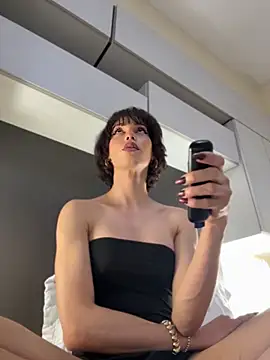 Snapshot of Carlita_cute chatting on June 18, 2026, 9:14 am Carlita cute online show from June 18, 2026, 9:14 am