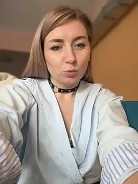 Snapshot of Crazy-Rosa chatting on December 31, 2024, 9:42 am Crazy-Rosa online show from December 31, 2024, 9:42 am