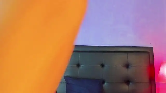 MaduraLuciana online show from January 12, 2026, 11:04 am