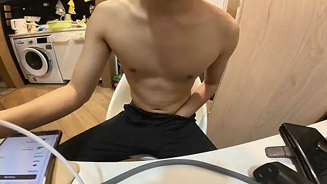 YunheLEE online show from May 21, 2026, 1:51 pm