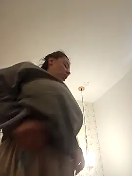 Snapshot of valery_mora chatting on January 16, 2025, 1:14 pm valery mora online show from January 16, 2025, 1:14 pm