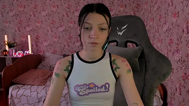 Lolly Haze online show from November 25, 2025, 4:23 am