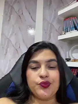 Snapshot of alayasmile chatting on October 2, 2025, 4:41 am alayasmile online show from October 2, 2025, 4:41 am