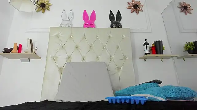 Alexa Smith   online show from January 19, 2025, 3:53 pm