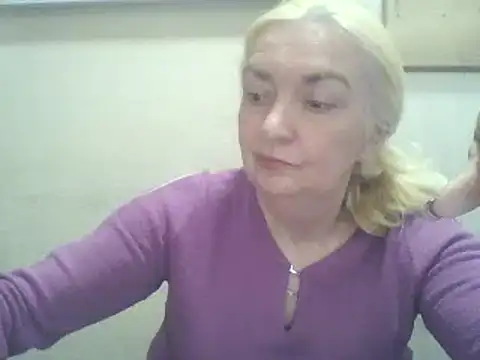 Snapshot of Meri798 chatting on May 12, 2026, 7:00 pm Meri798 online show from May 12, 2026, 7:00 pm
