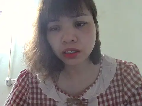 Angela-Eira online show from December 18, 2025, 9:10 pm