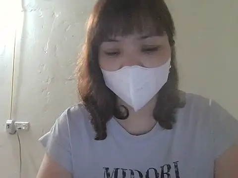 Snapshot of Angela-Eira chatting on April 3, 2026, 11:47 pm Angela-Eira online show from April 3, 2026, 11:47 pm