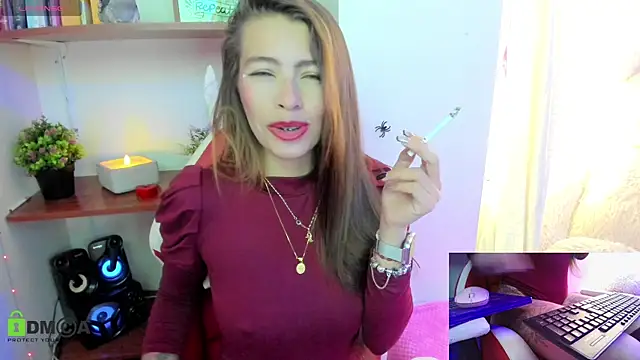 sweetlittlelisa online show from October 9, 2025, 5:22 pm