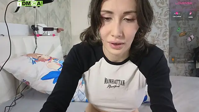 KawaiiNullify online show from September 30, 2025, 4:34 pm