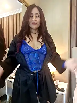 Snapshot of MonicaMoret chatting on February 21, 2025, 3:21 pm MonicaMoret online show from February 21, 2025, 3:21 pm