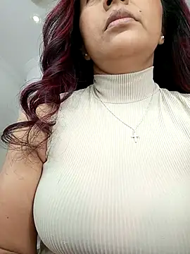 Snapshot of MonicaMoret chatting on March 22, 2025, 12:04 pm MonicaMoret online show from March 22, 2025, 12:04 pm