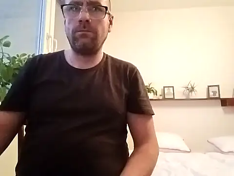 Snapshot of amok0 chatting on March 3, 2025, 4:56 pm amok0 online show from March 3, 2025, 4:56 pm
