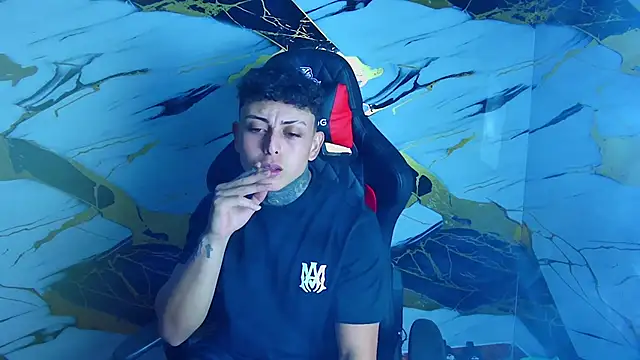 Kevin22 222 online show from February 1, 2025, 4:14 am