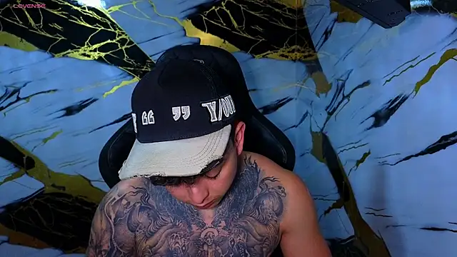 Kevin22 222 online show from April 23, 2026, 1:51 am