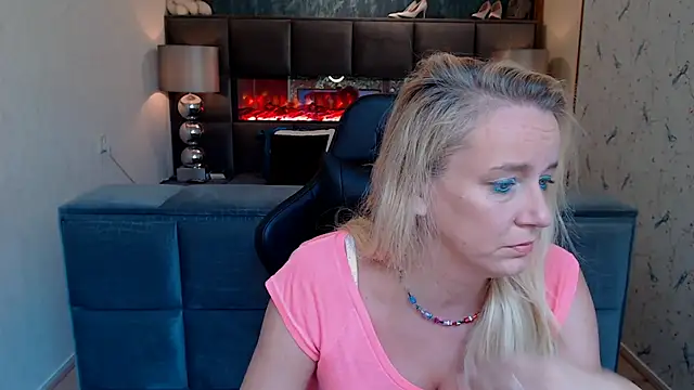 Wendysexyx online show from September 30, 2025, 8:08 am