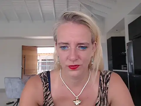 Wendysexyx online show from October 26, 2025, 3:07 pm