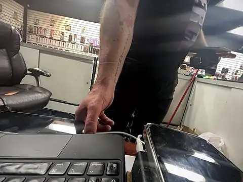 RawRyder8 online show from April 8, 2026, 3:17 am