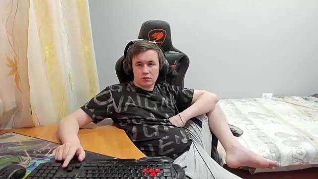 iliaskrislove online show from February 8, 2026, 12:52 pm