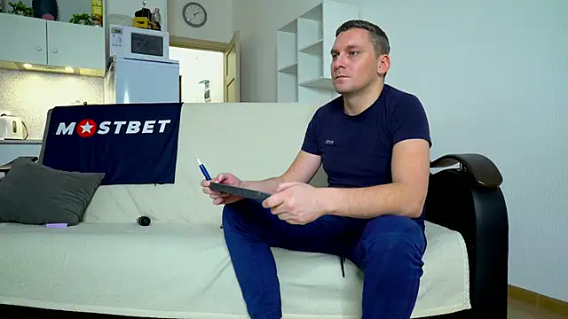 Snapshot of littlesweettifany chatting on December 18, 2024, 3:00 pm littlesweettifany online show from December 18, 2024, 3:00 pm