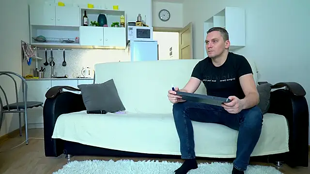 Snapshot of littlesweettifany chatting on February 10, 2025, 11:25 am littlesweettifany online show from February 10, 2025, 11:25 am