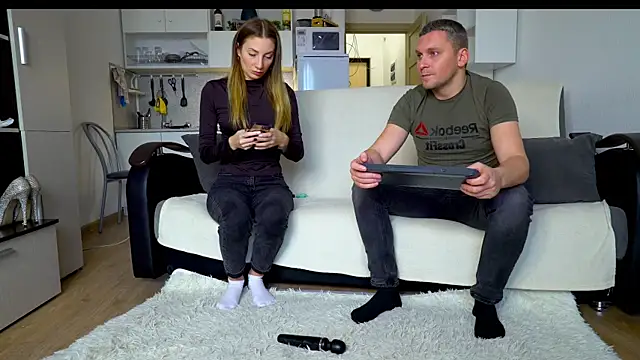 Snapshot of littlesweettifany chatting on October 28, 2025, 11:03 am littlesweettifany online show from October 28, 2025, 11:03 am